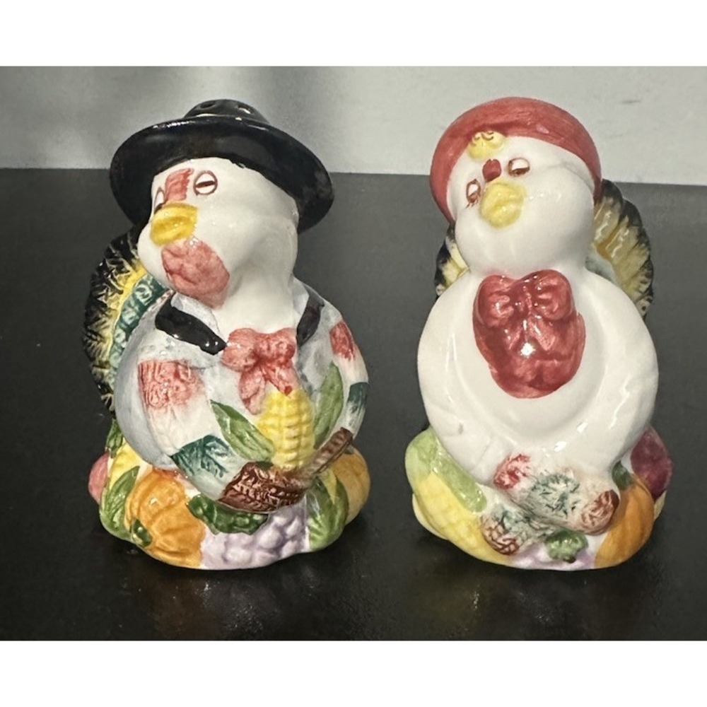 Thanksgiving Mr & Mrs Tom Turkey Ceramic Salt & Pepper Shakers